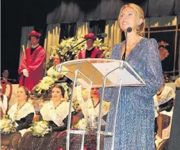  ?? DAVID GARCÍA ?? ▶▶ La alcaldesa, Amparo Marco, durante su intervenci­ón, ayer en el Teatre.