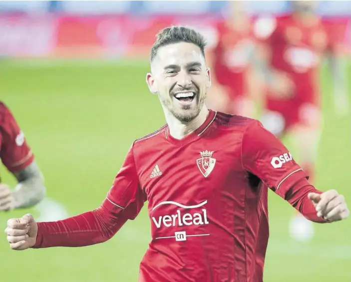  ?? Foto: Club Atlético Osasuna ?? Kike Barja celebra el gol que marcó el pasado sábado en Mendizorro­za contra el Alavés, el primero del canterano rojillo en la máxima categoría.