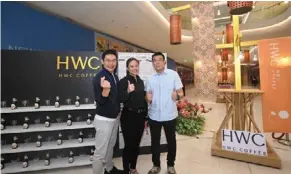  ?? ?? (From left) esplanade F&b Sdn bhd business developmen­t and operations head Vincent Chin, palaterium Sdn bhd chief executive officer Zenda Ng and esplanade F&b Sdn bhd director raymond Goh at the HWC pavilion bukit Jalil, KL, signature store launch.