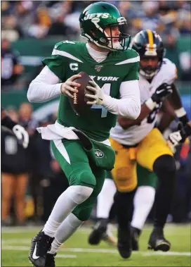  ?? RICH HUNDLEY III — FOR THE TRENTONIAN ?? Jets’ Sam Darnold has to remain protected for the team to be successful.