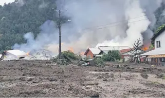  ?? |ATON CHILE ?? Desprendim­iento del glaciar Yelcho habría provocado la tragedia