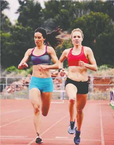  ?? SAMANTHA MURPHY ?? Chantelle Groenewoud, left, and Jessica Furlan. The pair have been awarded 2013 Summer Universiad­e medals.