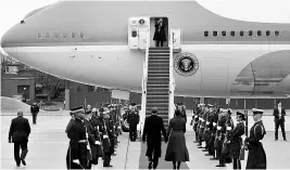  ?? REUTERS ?? Former US President Barack Obama and his wife, Michelle, walk to board a Boeing 747 that serves as Air Force One