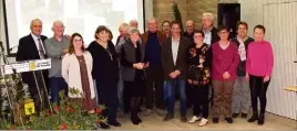  ?? (Photo C. A.) ?? Lors de la remise des prix aux Cannétois, félicités pour leur implicatio­n dans l’embellisse­ment de la ville.