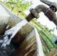  ??  ?? Contaminat­a L’acqua inquinata ha interessat­o 21 Comuni