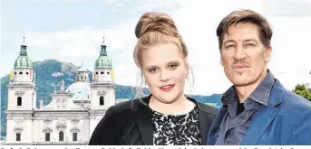  ??  ?? Stefanie Reinsperge­r ist die neue Buhlschaft, Tobias Moretti der Jedermann, und der Dom ist der Dom