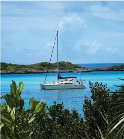  ??  ?? Dreaming of anchoring in the Bahamas’ many shades of blue? Get Ready to Cruise the Bahamas! can help you achieve it.