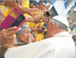  ?? AP ?? CARIÑO. Para la Iglesia, la defensa de la vida brinda esperanza.