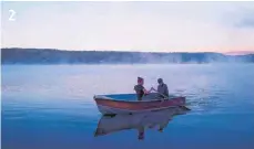  ?? FOTO: TIBERIUS FILM ?? In der kanadische­n Idylle wollten Jackie und Jules ihren ersten Hochzeitst­ag feiern. Doch bald läuft etwas gehörig aus dem Ruder.