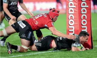  ?? PHOTO: GETTY IMAGES ?? Ryan Crotty scored a hat-trick when the Crusaders beat the Lions 43-37 in their Super Rugby round-robin match in Johannesbu­rg on April 2.