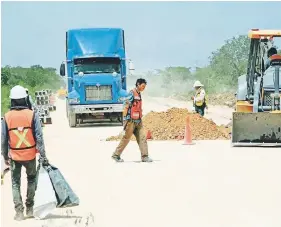  ?? ?? • El tramo que va de Cancún a Playa del Carmen sumó un nuevo inconvenie­nte.