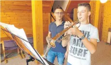  ?? SZ-FOTO: KHB ?? Fleißig üben die jungen Musiker.