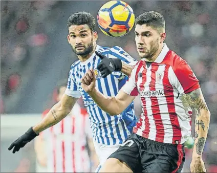  ?? FOTO: L. M. UNCITI ?? Al asalto de Anoeta Los leones empataron con la Real en la primera vuelta y necesitan un triunfo que les dé la primera plaza