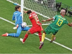  ?? REUTERS ?? Yann Sommer ist zurück – und wurde gestern gebraucht.