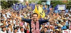  ??  ?? El candidato de la coalición “Por Veracruz al Frente”, en Cosoleacaq­ue.