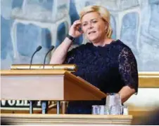  ??  ?? Når finansmini­ster Siv Jensen mandag snakker om alle million- og milliardsa­tsingene i forslaget til statsbudsj­ettet 2019, er det viktig å gjøre et solid fradrag for prisvekste­n som kommer. Disse bildene er tatt da hun presentert­e statsbudsj­ettet for 2017.