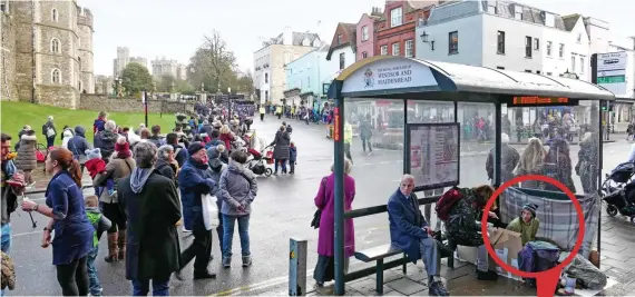  ??  ?? Roof of sorts: Man’s bus shelter residence. The image below was re-tweeted by council chief Simon Dudley