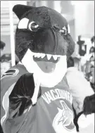  ?? Penticton Herald fil ephoto ?? The Vancouver Canucks mascot gives a thumb’s up during last year’s Young Stars Classic.