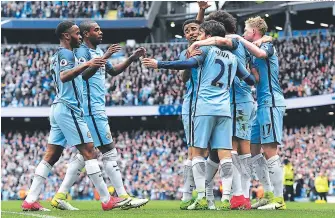  ?? FOTO: AFP ?? Manchester City venció 2-1 a Leicester para treparse al tercer lugar en la tabla de la Premier.