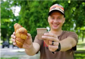  ??  ?? Typically French breakfast – coffee and croissants