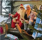  ?? FOTO: BERND RÖDGER ?? auf ihrer Waldbühne feierten die stedtener den advent.