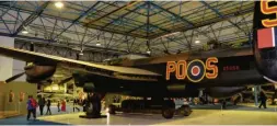  ??  ?? L’Avro Lancaster, le quadrimote­ur le plus emblématiq­ue de la RAF.