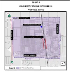  ?? COURTESY OF CITY OF PALMDALE ?? This map shows the proposed zoning changes to make room for the California High-Speed Rail in Palmdale. Green
Valley