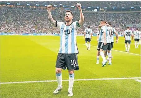  ?? FOTO: ARIEL SCHALIT/AP ?? Lionel Messi schoss das erlösende 1:0 für Argentinie­n gegen Mexiko. Der Superstar hatte nach der Enttäuschu­ng gegen Saudi-Arabien eine Reaktion versproche­n. Die zeigte er dann auch.