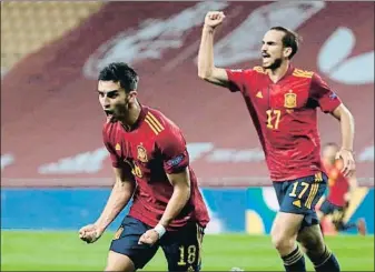  ?? JULIO MUÑOZ / EFE ?? Ferran Torres i Fabián Ruiz celebrant un dels gols d’Espanya contra Alemanya