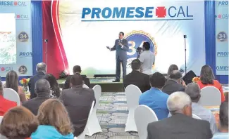  ?? ABEL UREÑA ?? El director de Promese, Antonio Peña Mirabal, rinde informe de su gestión .