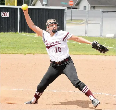  ?? Graham Thomas/Herald-Leader ?? Siloam Springs senior Crissa Spry throws a pitch against Gentry in the semifinals of the Lady Panther Invitation­al on Saturday. Gentry defeated Siloam Springs 7-6 in eight innings.