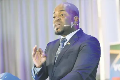  ?? Picture: Nigel: Sibanda ?? BETTER GOVERNANCE. DA Gauteng premier candidate Solly Msimanga, in his True State of the Province Address in Johannesbu­rg yesterday, says his party has what it takes to rescue Gauteng.