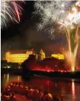  ?? Foto: Xaver Habermeier ?? Glanzpunkt des Festes ist ein Feuerwerk am Donaukai.