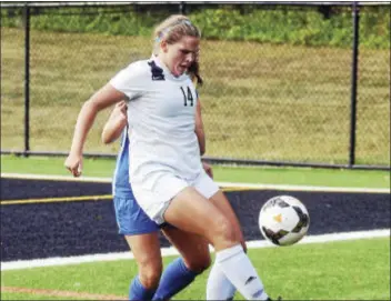  ?? GREGG SLABODA — TRENTONIAN FILE PHOTO ?? Katarina Nilsson scored a terrific goal for Hopewell Valley in the second half of its win over Notre Dame.