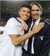  ?? GETTY IMAGES ?? Qui sono nel 2019 dopo la vittoria della Supercoppa Simone Inzaghi e Jaoquin Correa entrambi alla Lazio adesso si ritrovano all’Inter Nessuno più del tecnico conosce l’argentino