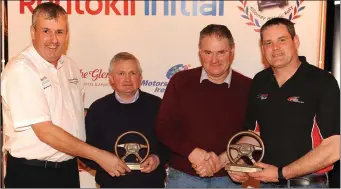  ?? Photo by Eamonn Keogh ?? Martin Farrell, Chief Marshal, left, and Neil Phelan, MD of Ace Signs, corporate sponsor, right, with local crew Paudie O’Callaghan and Dan Murphy at the Rentokil Initial Killarney Historic Rally prizegivin­g ceremony at The Gleneagle Hotel, Killarney...