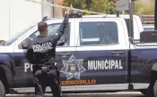  ??  ?? • Un operativo de seguridad dejó como resultado a dos personas detenidas, luego de que se activara el Código Rojo en la colonia San Benito.