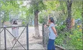  ??  ?? ■
Ayandrali Dutta (in white dress) with a neighbour. When her grinder and her fridge broke down one after the other, people in her building came forward with replacemen­ts. Elsewhere, neighbours are bartering ingredient­s, performing live together every evening.