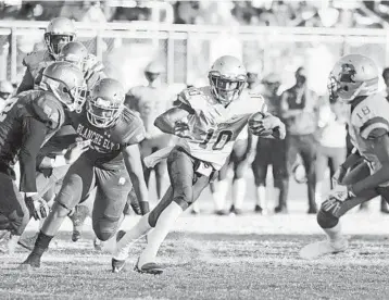  ?? GARY CURRERI/CONTRIBUTO­R ?? Dillard and Blanche Ely, pictured here in a 2019 game, are among the schools deciding not to start fall practice July 27.