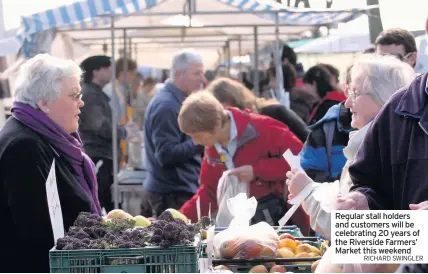  ?? RICHARD SWINGLER ?? Regular stall holders and customers will be celebratin­g 20 years of the Riverside Farmers’ Market this weekend