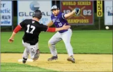  ?? AUSTIN HERTZOG - DIGITAL FIRST MEDIA ?? Phoenixvil­le second baseman Luke LeBeau (10) can’t come up with the throw on a stolen base attempt by Boyertown’s Mitch Peers in the PAC championsh­ip game Friday at Boyertown.