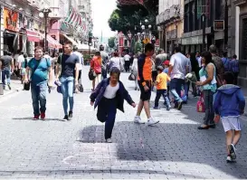  ?? ESPECIAL ?? Más de 18 mil transeúnte­s recorriero­n el primer cuadro de la ciudad.