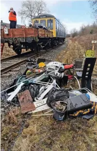  ??  ?? ●● Fly-tipping on the ELR