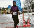  ??  ?? Beim Zieleinlau­f: Bürgermeis­terin Katja Müller, die die Fünf-Kilometer-Strecke bewältigte.