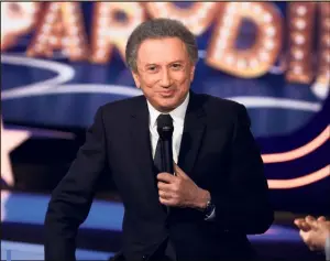  ??  ?? Michel Drucker : « Les producteur­s ont estimé que, pour faire un show comique autour des émissions de télé, je devais en faire partie ».