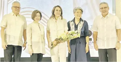  ?? ?? FORMER DTI Secretary Ramon Lopez, Tessie Sy-Coson, Kultura president Ivy Yap, Irene Marcos-Araneta and Jorge Mendiola.