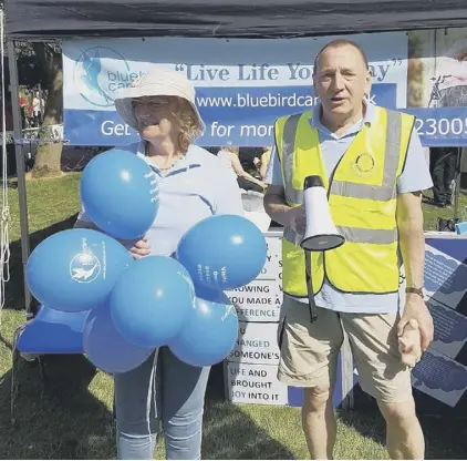  ??  ?? CHARITY: From left to right - The Great Get Together team prepare for the virtual balloon race, Overgate staff and the ‘Helping Hand’ campaign logo.