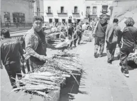  ?? /FLOR CASTAÑEDA ?? Con la bendición de ramos ayer domingo iniciaron las actividade­s de la Semana Santa.