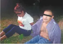  ??  ?? Una hondureña, de 33 años, y un mexicano, de 36 años, fueron detenidos en Honduras como sospechoso­s de secuestrar a un transporti­sta.