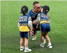  ?? GETTY ?? Marata Niukore with his children after the Eels beat the Raiders in Friday night’s NRL semifinal.